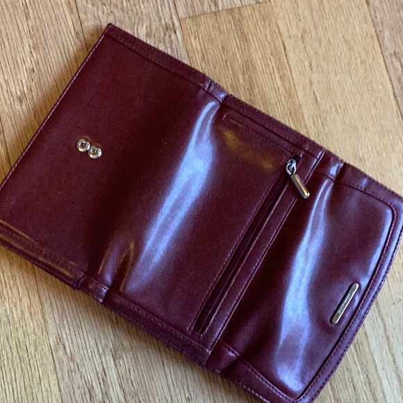 Nine West trifold wallet burgundy real leather. Multiple card slots. Guc - Picture 5 of 9